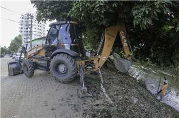 Prefeitura inicia obras de canalização em via do bairro São Pedro